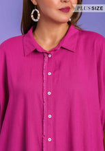 Load image into Gallery viewer, Umgee magenta dolman sleeve linen top in plus
